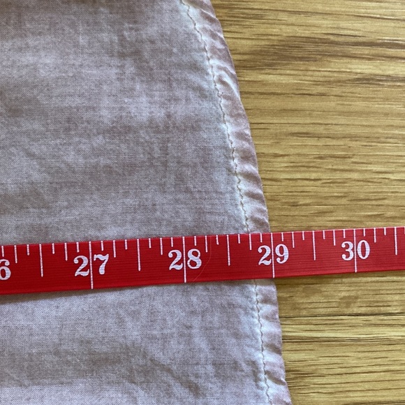 Lightweight Top with Ruffles - Picture 4 of 7